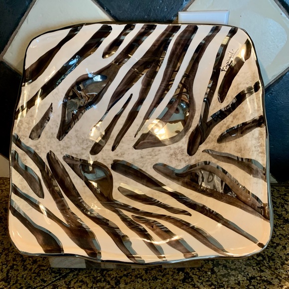 NEW NEVER USED -MADE IN ITALY❤️BEAUTIFUL SERVING BOWL HAND SIGNED. - Picture 2 of 4